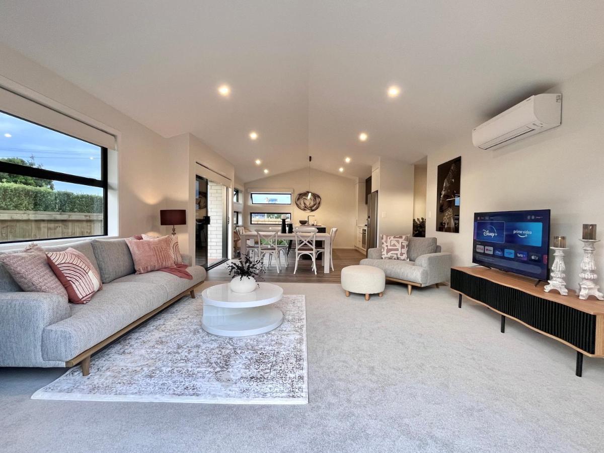 Luxury Villa, Central, Golf And Cafes - By Kosh Bnb Hamilton Exterior foto